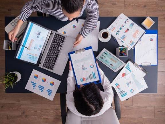 چرا کسب‌وکار شما در رشت به آژانس دیجیتال مارکتینگ نیاز دارد؟